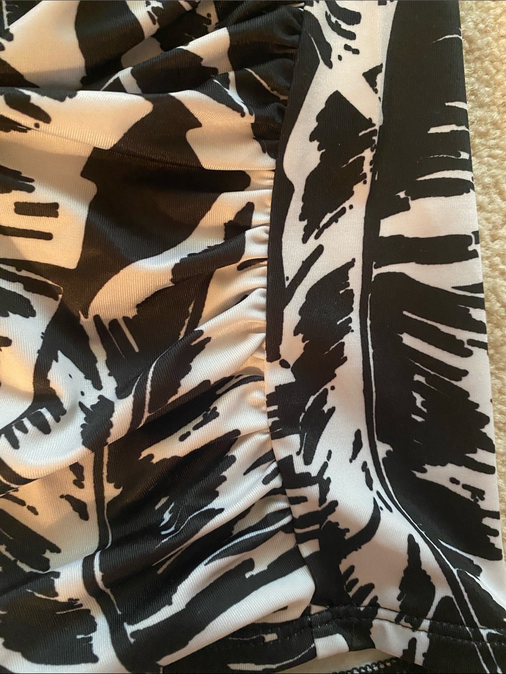 Cacique NWT swim top size 44DDD palm print - Picture 4 of 9